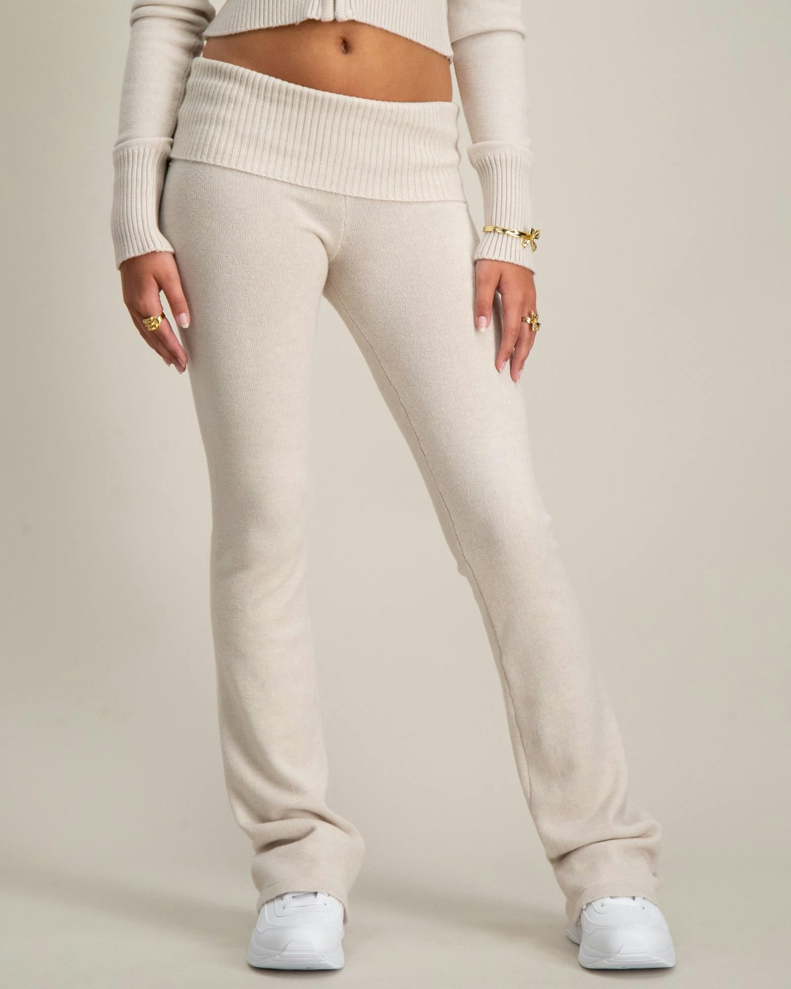 Y knitted yoga pants